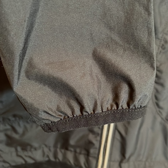 LUCY Black Lightweight Zip Up Active Jacket - Picture 7 of 16